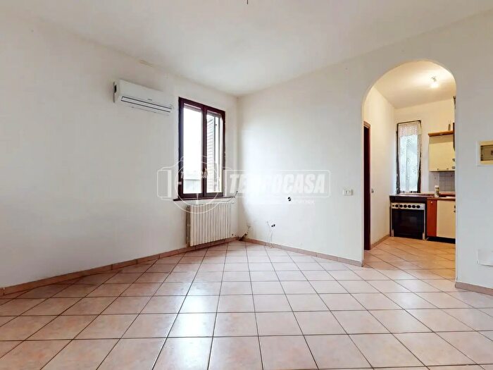 Appartamento trilocale in vendita in Via Edmondo De Amicis, Fabbrico