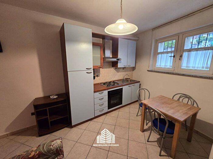 Appartamento bilocale in affitto in Via Barbacana, Centro, Bra