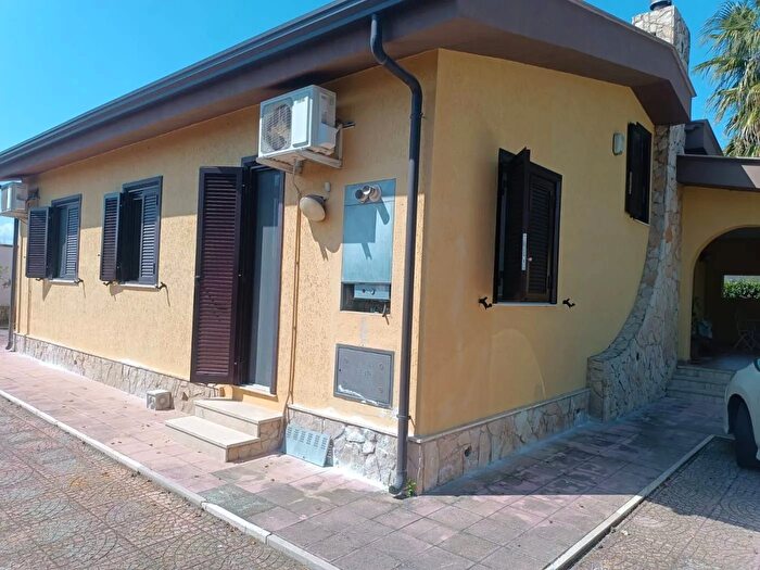 Casa quadrilocale in vendita in Strada Statale Adriatica, Orta Nova