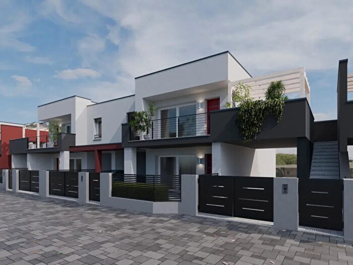Appartamento trilocale in vendita in Via Guglielmo Oberdan, San Vito Al Tagliamento