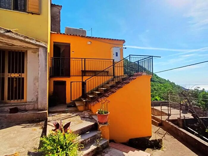 Appartamento trilocale in vendita in Torretta, Cetraro
