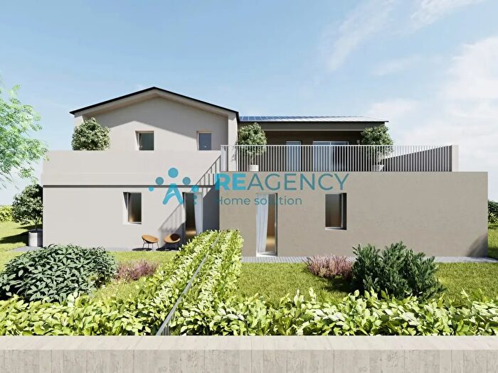 Appartamento quadrilocale in vendita in Via Crea, Isola Vicentina