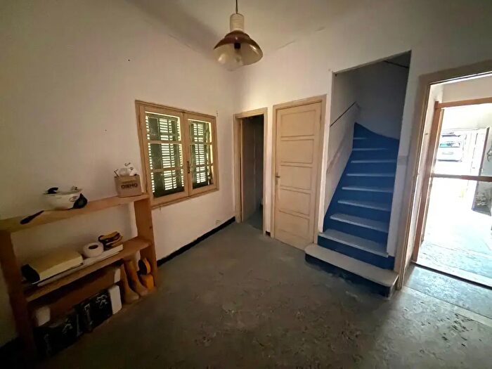 Casa con 5 locali in vendita in Via Santuario, Savona