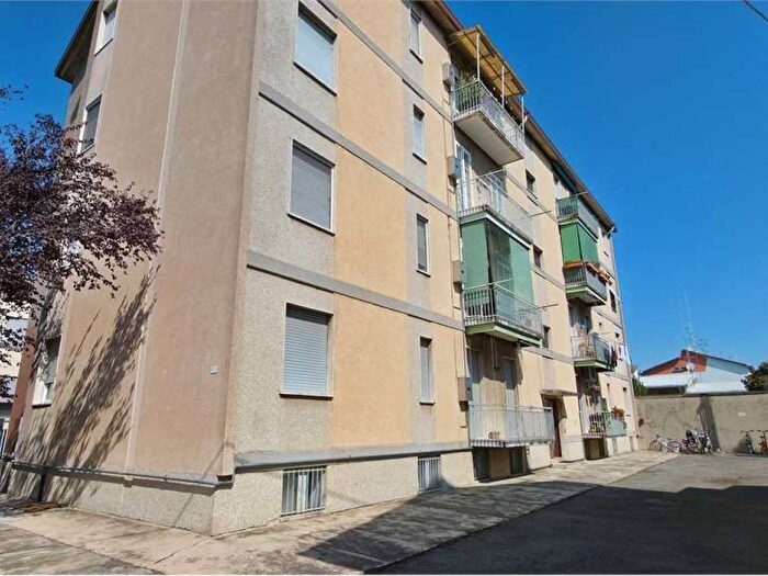 Appartamento trilocale in affitto in Via Monte Grappa, Centro, Cernusco sul Naviglio