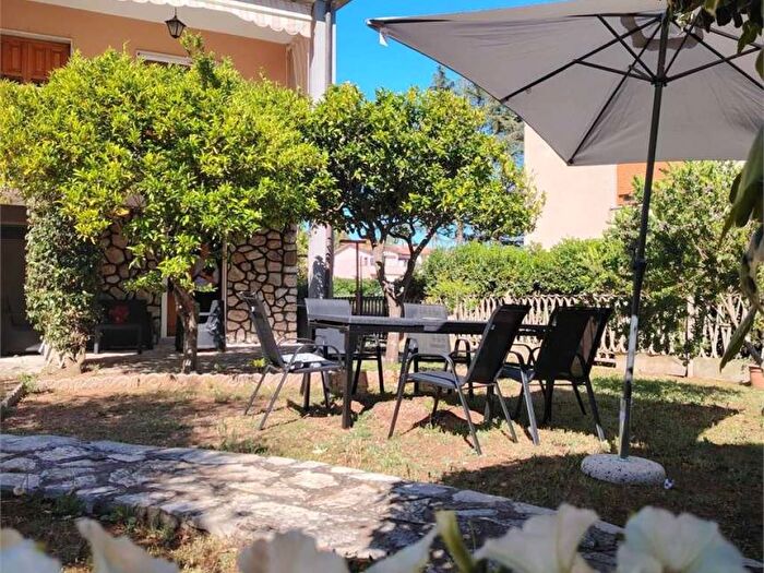 Casa trilocale in affitto in Viale Europa, Porto Azzurro
