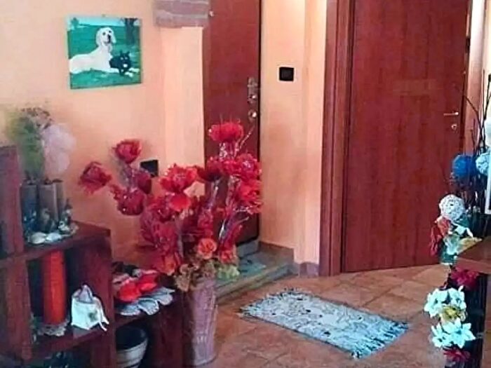 Casa con 5 locali in vendita in Massa