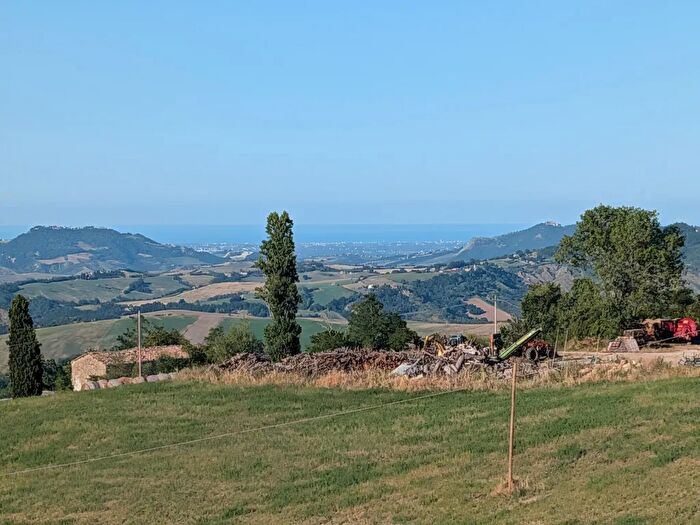 Casa con 10 locali in vendita in Via Lame, Mercato Saraceno