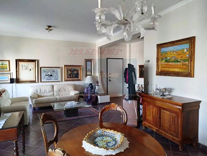 Appartamento con 6 locali in vendita in Siracusa