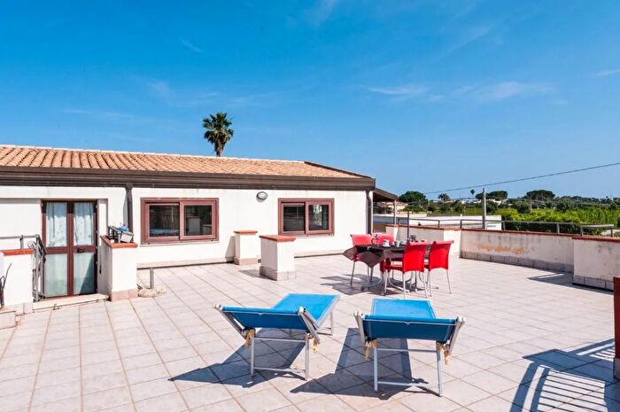 Appartamento trilocale in affitto in Siracusa