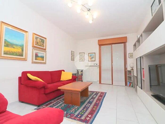 Appartamento bilocale in vendita in Via Tommaso Grossi, Rho