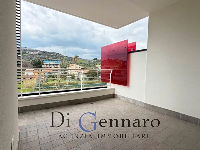 Appartamento trilocale in vendita in Via Leonardo da Vinci, Tortoreto