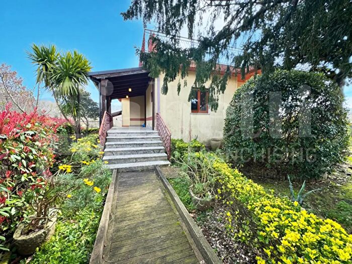 Casa con 6 locali in vendita in Via Starza Snc, Castel Di Sasso
