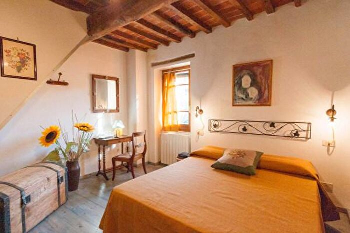 Appartamento quadrilocale in vendita in Via Crociale SNC, Pietrasanta