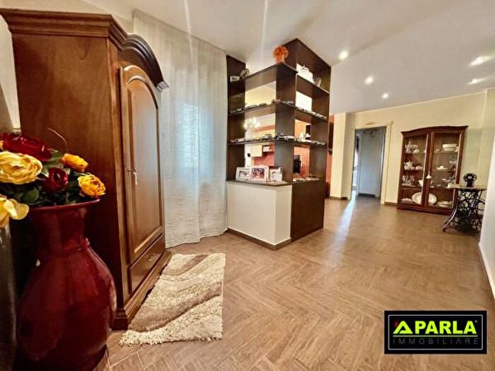 Appartamento con 5 locali in vendita in Via Domenico Bramante, Canicatti