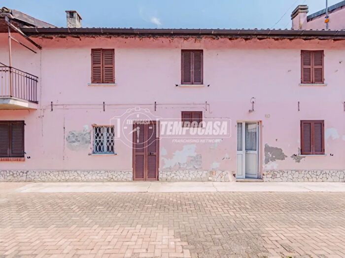 Casa trilocale in vendita in Via Vittorio Veneto, San Giorgio Di Lomellina