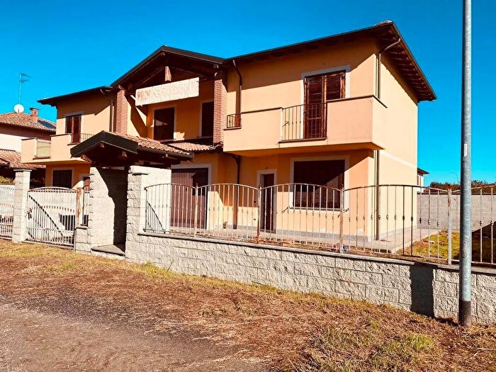 Casa quadrilocale in vendita in Corso Giovanni Josti Mortara, Mortara