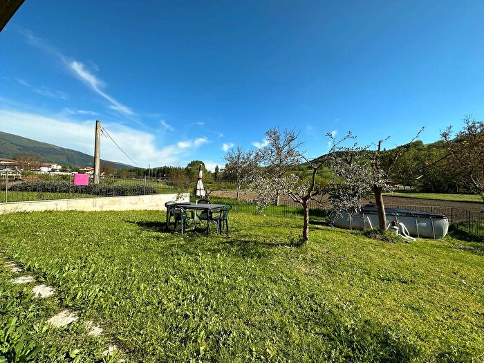 Appartamento con 6 locali in vendita in Gualdo Tadino