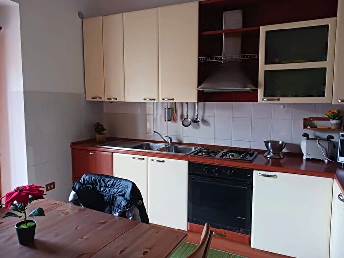 Appartamento bilocale in affitto in Via San Francesco Mercato San Severino Salerno, Mercato San Severino