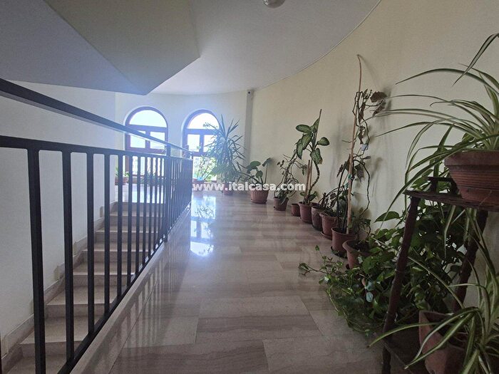 Appartamento trilocale in vendita in Via Paolo VI, Crotone