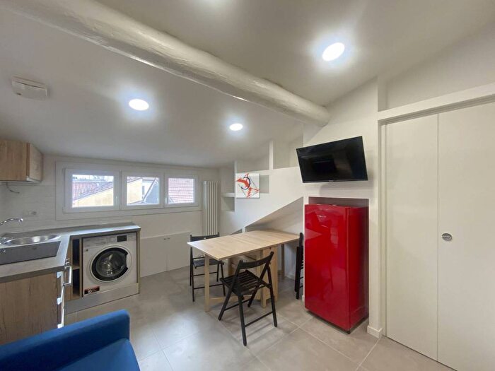 Casa bilocale in affitto in Via Emilio Cornalia, Melchiorre Gioia, Milano