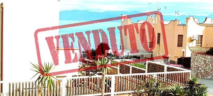 Casa trilocale in vendita in Via Guglielmo Marconi Castellammare del Golfo, Castellammare Del Golfo