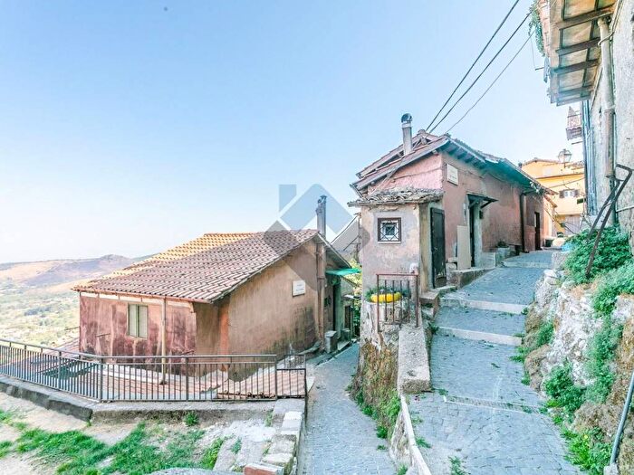 Appartamento monolocale in affitto in Via del Crocefisso, Centro, Rocca di Papa