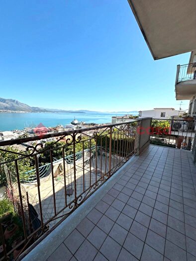 Appartamento quadrilocale in vendita in Via Costa delle Ginestre, Gaeta