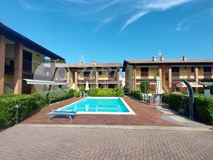 Appartamento bilocale in vendita in Via Molino, Padenghe Sul Garda