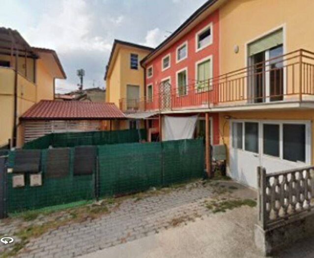 Casa quadrilocale in affitto in Via Giovanni Pascoli, Centro, Trissino