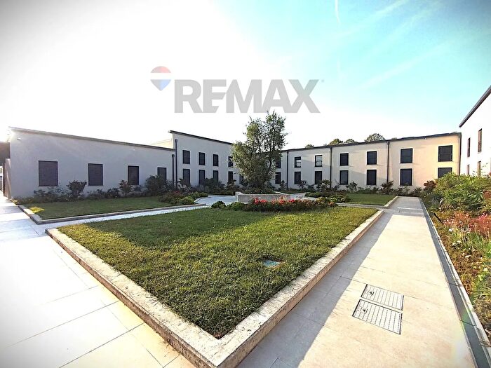 Appartamento con 5 locali in vendita in Pavia
