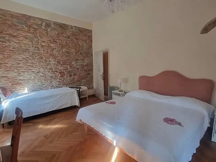 Appartamento con 5 locali in affitto in Pisa
