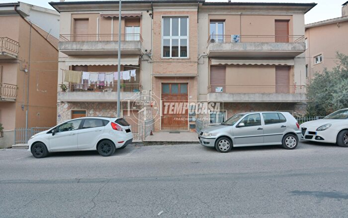 Appartamento quadrilocale in vendita in Viale Adriatico, Recanati