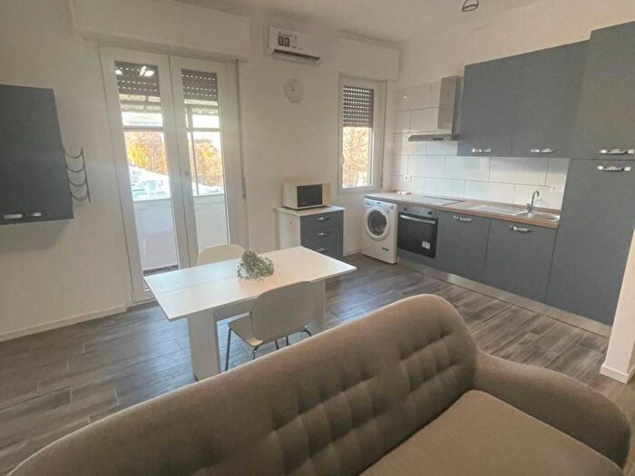 Appartamento bilocale in affitto in Via Gentile Bellini, Giambellino, Milano