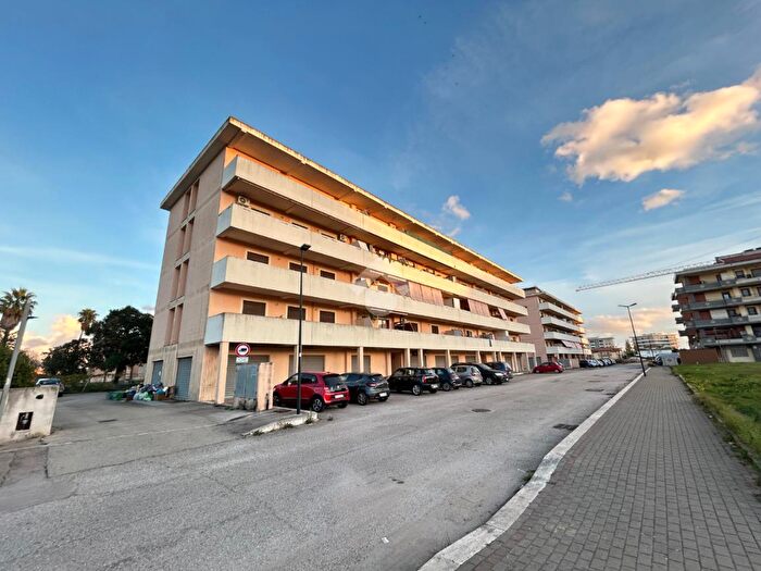 Appartamento bilocale in vendita in Via Vanzina, Aprilia