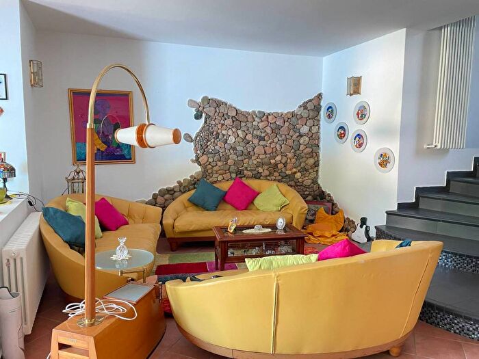 Casa con 6 locali in affitto in Via Dobbiaco, Valle Olona, Varese