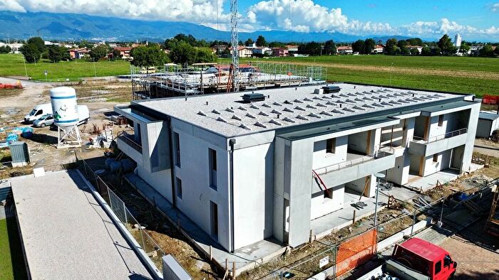 Appartamento quadrilocale in vendita in Via dello Sport, Rossano Veneto