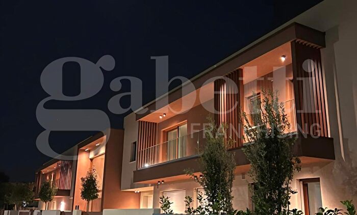 Appartamento con 5 locali in vendita in Via Vanzo, Mogliano Veneto