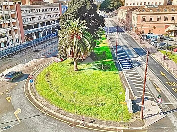 Appartamento quadrilocale in vendita in Via Sonnino, Cagliari
