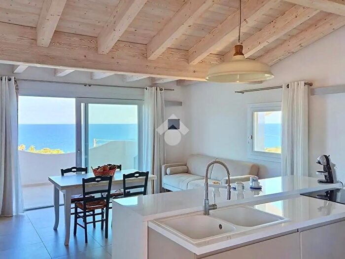 Appartamento trilocale in vendita in Località Romasinu, Castelsardo