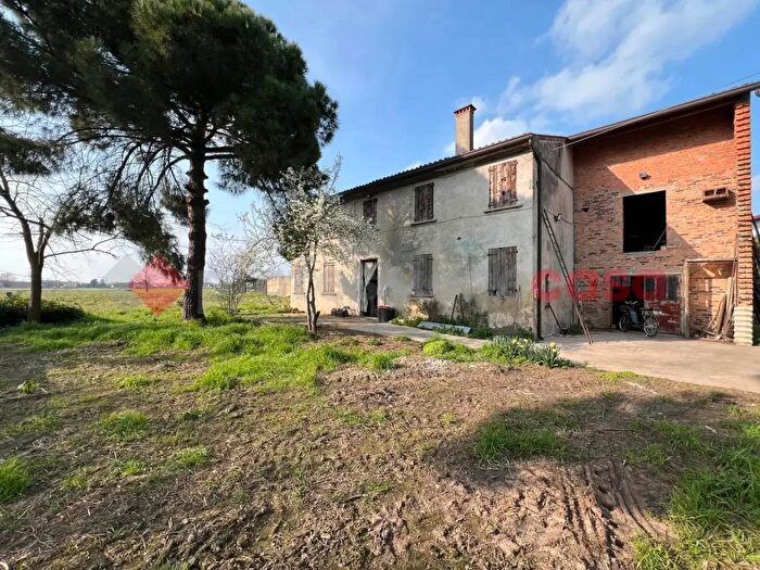 Casa con 7 locali in vendita in Via San Pietro, Isola Rizza