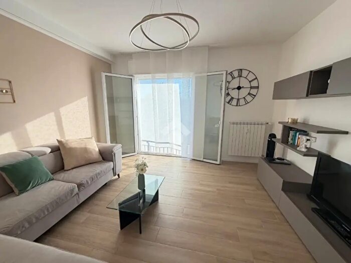 Appartamento trilocale in vendita in Via Bacchiglione, Venezia