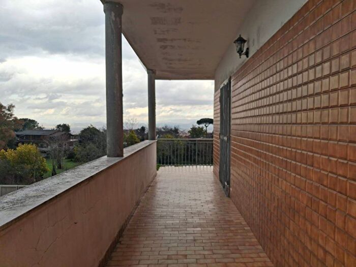 Appartamento bilocale in affitto in Via Tommaso De Amicis, Zona Ospedaliera, Napoli