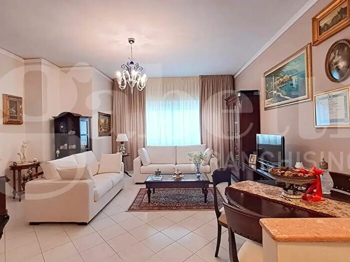 Appartamento quadrilocale in vendita in Via Carlo Gemmellaro, Aci Castello