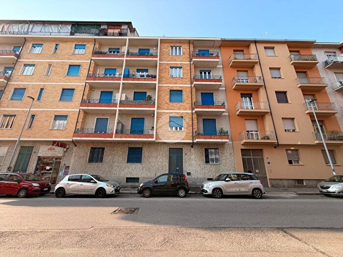 Appartamento trilocale in vendita in Via Emilio Brusa, Torino