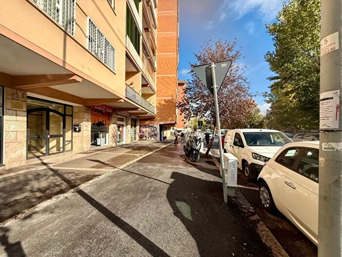 Appartamento trilocale in vendita in Viale Tito Labieno, Roma