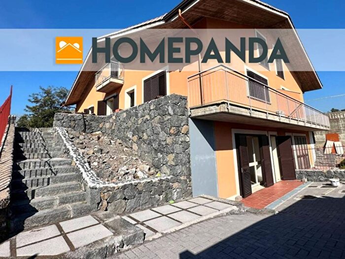 Casa con 6 locali in affitto in Via Giuseppe Parini, Centro, San Giovanni la Punta