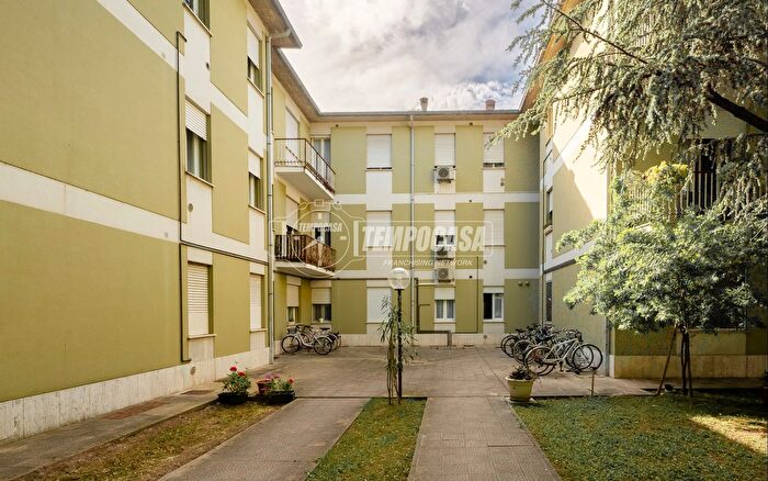 Appartamento trilocale in vendita in Via Ravegnana, Faenza