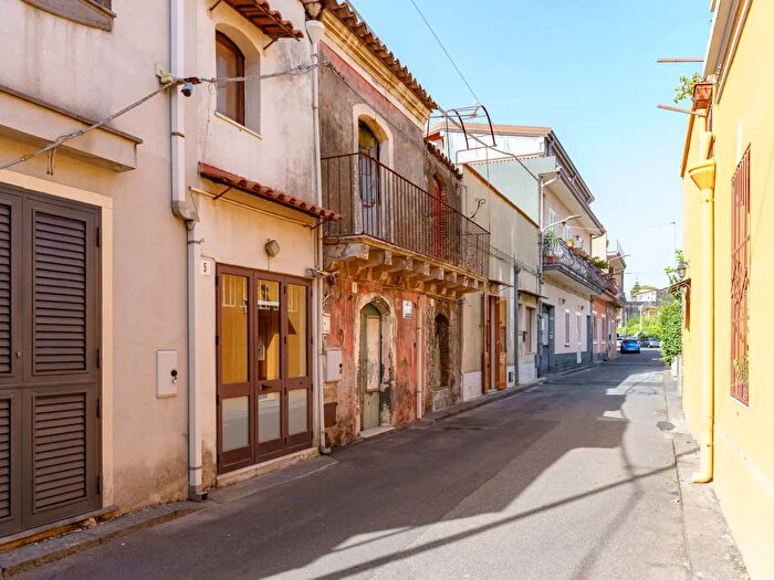 Casa quadrilocale in vendita in Via Giuseppe Verdi, Aci Bonaccorsi