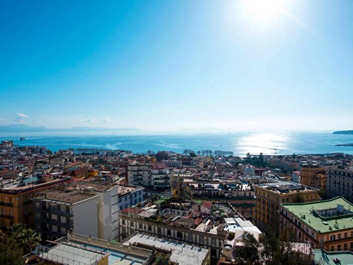 Appartamento con 6 locali in affitto in Corso Vittorio Emanuele, Vomero, Napoli