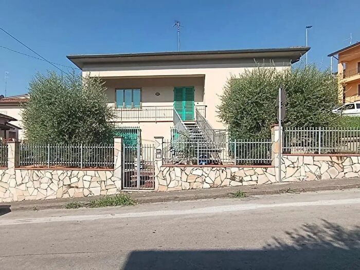 Casa trilocale in vendita in Via Bruno Buozzi, Pieve A Nievole